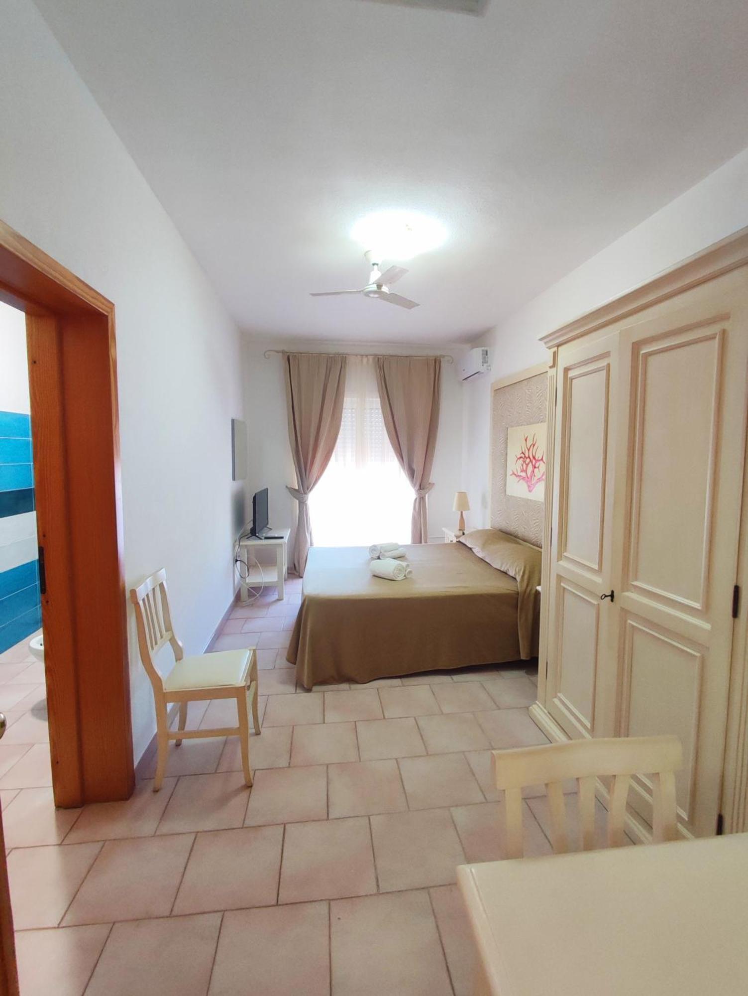 A.I.R. Hotel Gabbiano Isola Rossa  Exterior photo