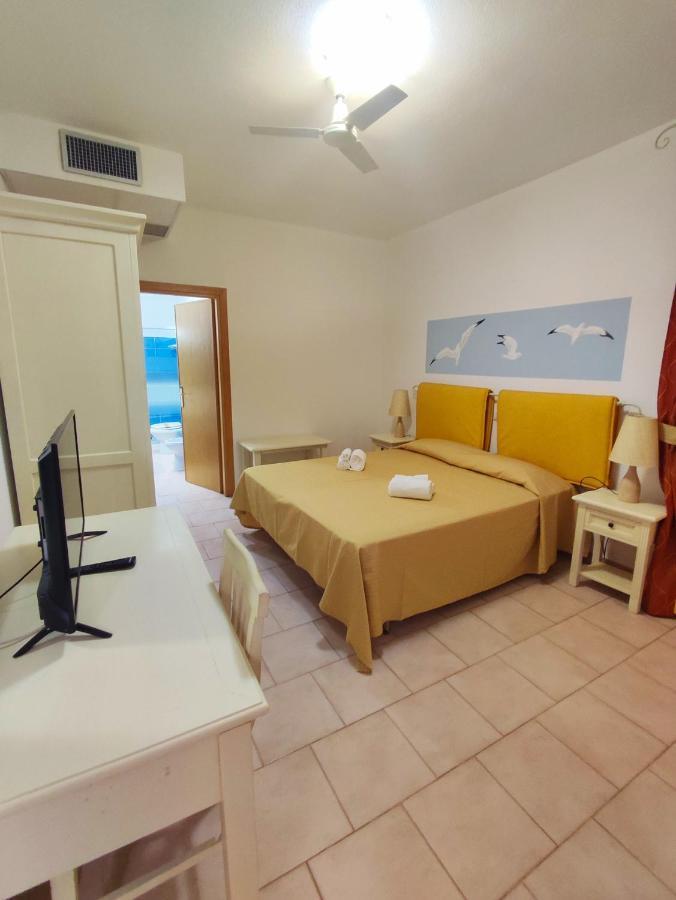 A.I.R. Hotel Gabbiano Isola Rossa  Exterior photo