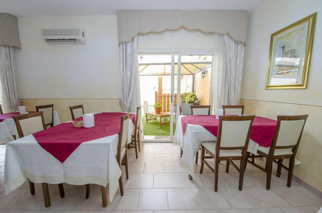 A.I.R. Hotel Gabbiano Isola Rossa  Exterior photo